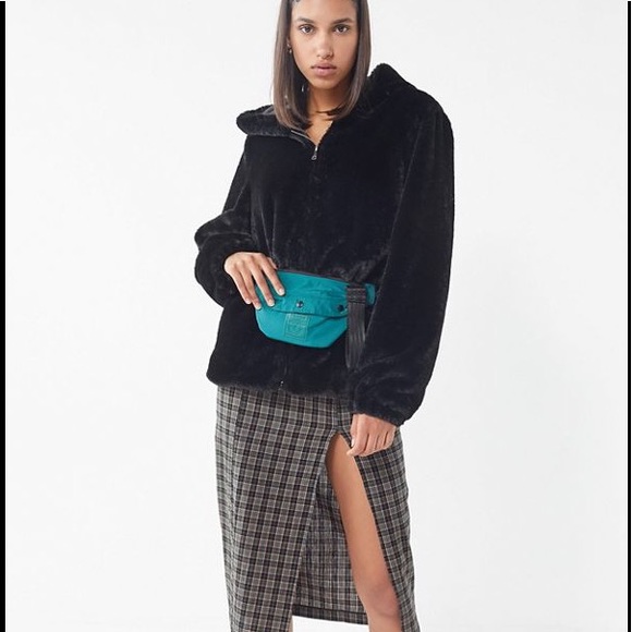 NWOT Urban Outfitters Faux Fur Hooded Jacket Size Medium - Picture 3 of 8